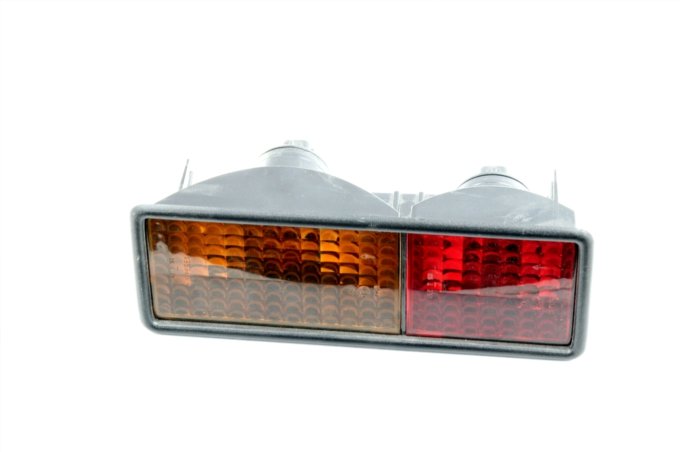 Lampa tył w zderzaku Discovery od 95 prawa