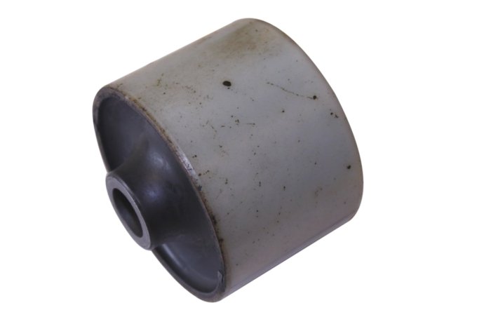 Silenblok Radiusa przy moście tył Discovery II