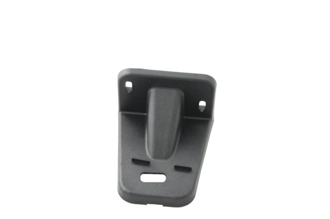 Uchwyt mocowania błotnika przód lewy Freelander od 2001