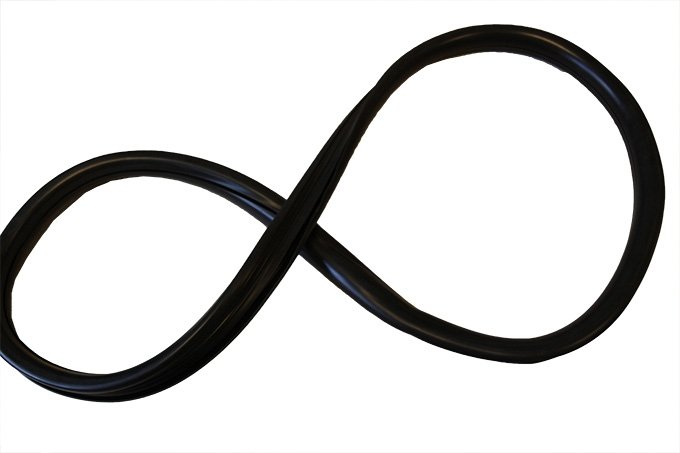 Uszczelka szyby stałej tył Discovery (5 drzwiowy) prawa / lewa