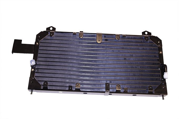 Chłodnica klimatyzacji Discovery od 95 (VIN:MA081992) / RR od 95 (VIN:MA647645)