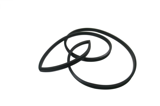 Uszczelka drzwi przód lewe Discovery / Discovery II