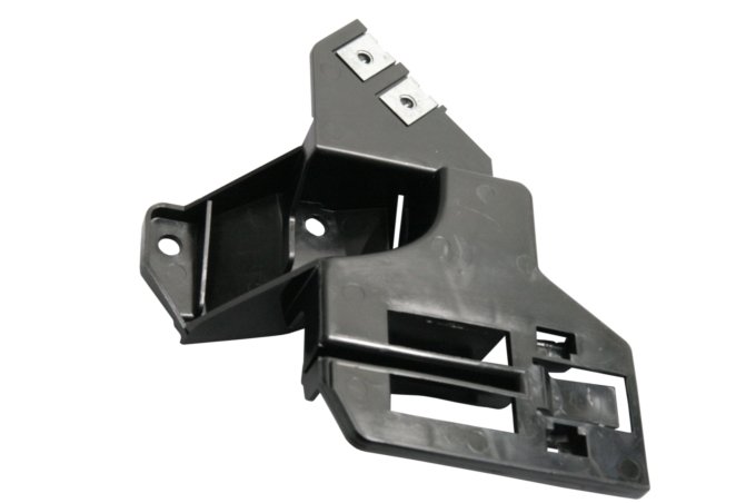 Uchwyt mocowania zderzaka przód RR L322 do 2005 lewy