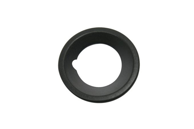 Maskownica reflektora przeciwmgielnego w zderzaku Discovery 3 do 2008 (VIN: 8A999999) lewa