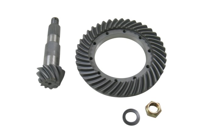 Wałek ataku z kołem talerzowym (4,1) Defender / Discovery / RR tył