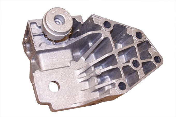 Wspornik mocowania poduszek silnika 2,2 diesel Freelander 2