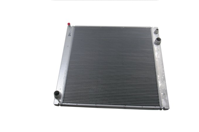 Chłodnica wody benzyna 5,0 V8 RR L322