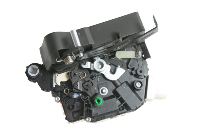 Zamek drzwi przód lewe RR L322