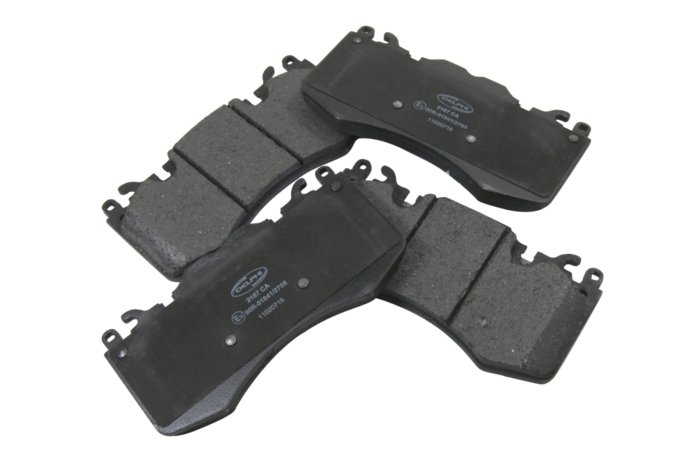 Klocki hamulcowe przód (20 cali) RR L322 5,0 SC V8 / 4,4 V8 diesel / RR Sport 5,0 SC V8 / RR L405 do 2017 (VIN:HA999999) / RR Sport od 2014 do 2017 (VIN:HA999999)