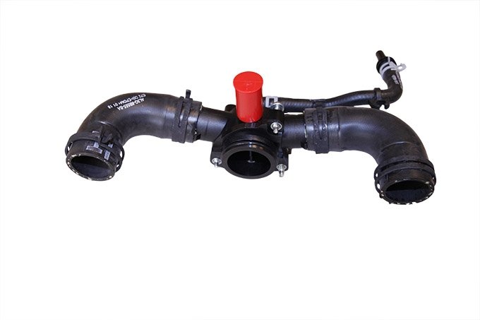 Króciec układu chłodzenia nad termostatem (z rurami) 4,4 diesel RR L322