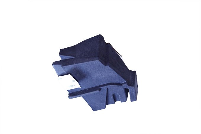 Wygłuszenie narożnika komory silnika przy błotniku górne prawe RR L322 od 2011 (VIN:BA000001)