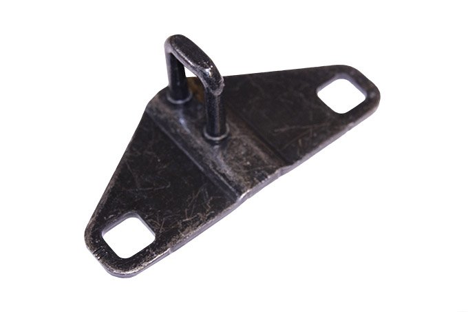 Zaczep zamka klapy tył Discovery Sport / RR L405 / RR Sport od 2014 (środkowy)