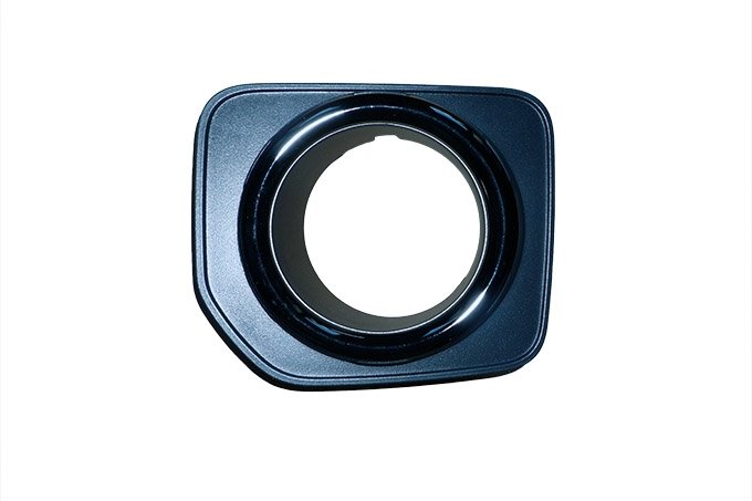 Maskownica reflektora przeciwmgielnego w zderzaku Discovery 4 od 2014 (VIN: EA000001) lewa (BLACK)