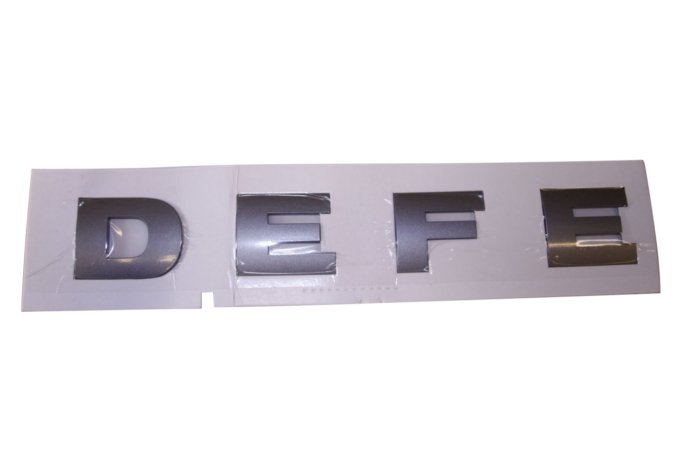 Naklejka "DEFE" pokrywy silnika Defender od 2014 (VIN:EA000001)