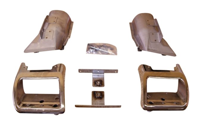 Komplet wylotów rur wydechowych (z zestawem montażowym) benzyna 5,0 SC V8 RR L322