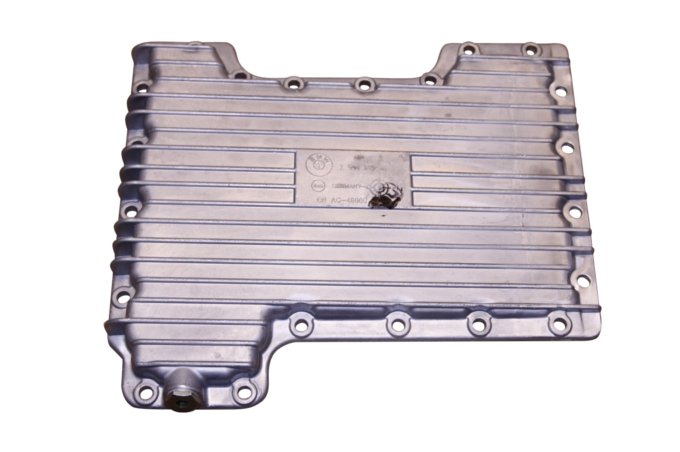 Miska olejowa silnika RR L322 4,4 V8 benzyna (część dolna)