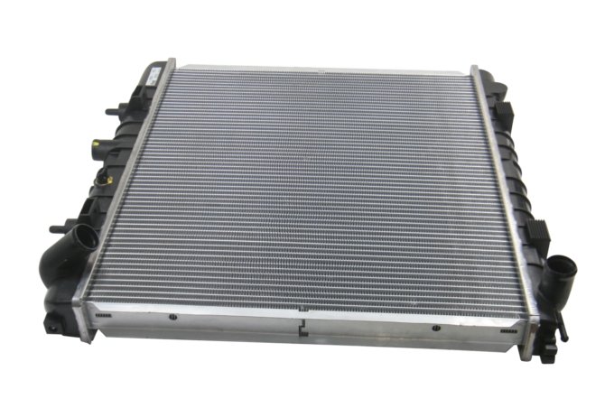 Chłodnica wody RR P38 V8 od 99 (VIN: XA000001)