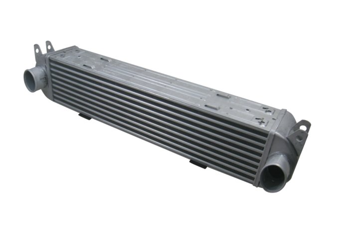Chłodnica intercooler 2,7 diesel Discovery 3 / Discovery 4