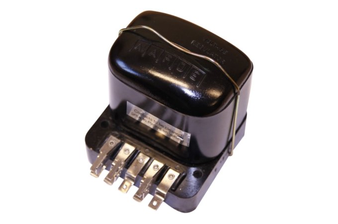 Regulator napięcia prądnicy LR SII