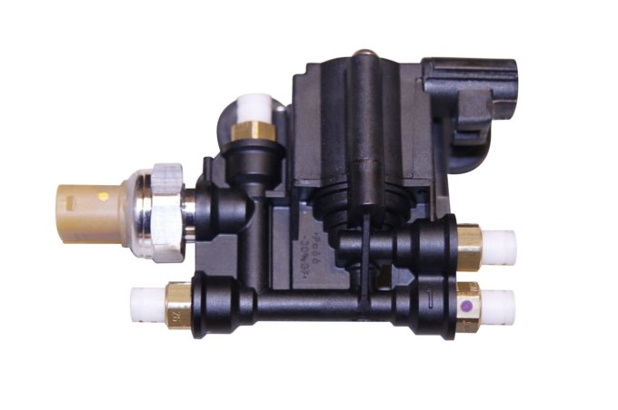 Blok zaworów sterowania zawieszeniem pneumatycznym tył RR L322