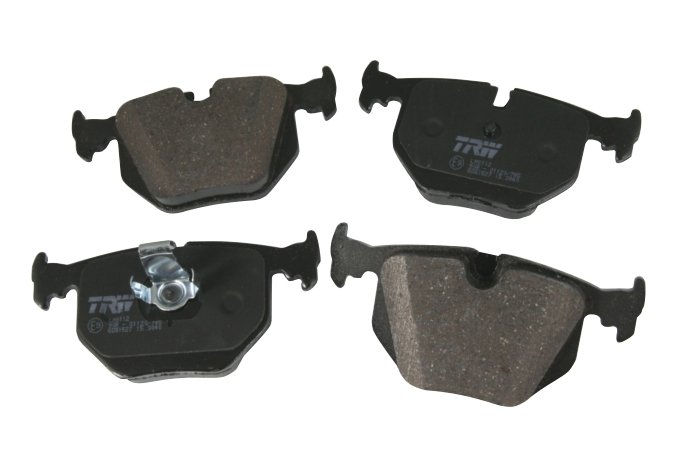 Klocki hamulcowe tył 3,0D / 4,4 M62 V8 RR L322 do 2005 (VIN:5A999999)