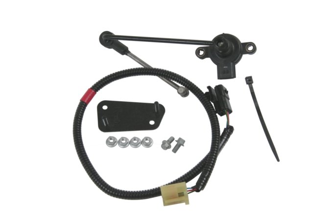 Czujnik wysokości zawieszenia tył RR P38 do 96 z kablem lewy