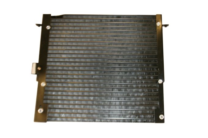 Chłodnica klimatyzacji RR P38 benzyna (wszystkie) / diesel do 2000 (VIN: YA447505)