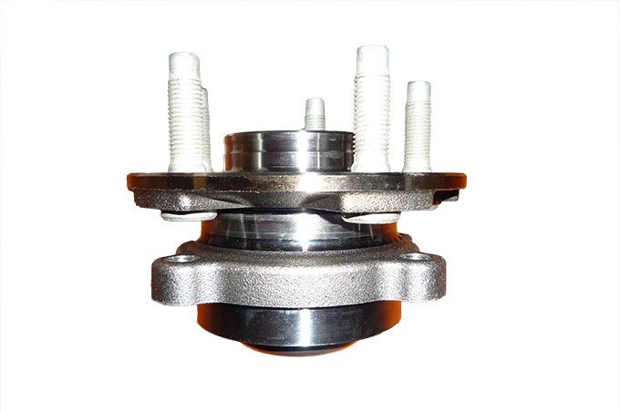 Piasta koła przód (wymagane użycie 4 śrub T4A16718)