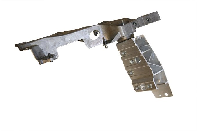 Wspornik mocowania błotnika przód prawy