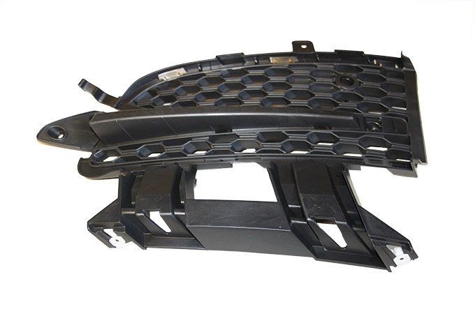 Maskownica wlotu powietrza zdarzaka przód lewa ( wersja R z czujnikami parkowania)