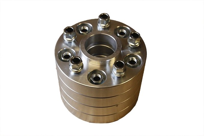 Dystanse felgi (aluminiowe) kpl. na auto (4 szt.) 30mm Defender 2 / Discovery 3 / Discovery 4 / Discovery 5 / RR L322 / RR L405 / RR Sport / RR Sport od 2014 Terrafirma