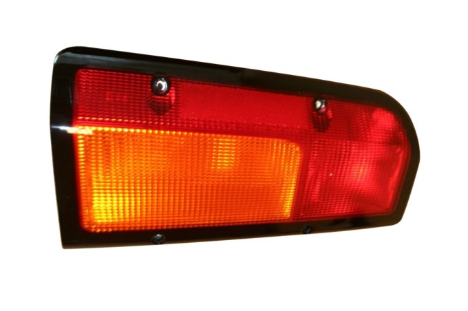 Lampa tył w błotniku Discovery II od 2003 lewa