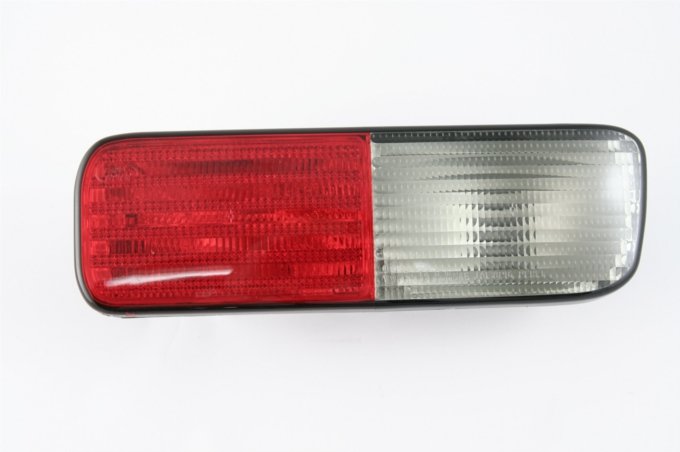 Lampa tył w zderzaku Discovery II od 2003 prawa