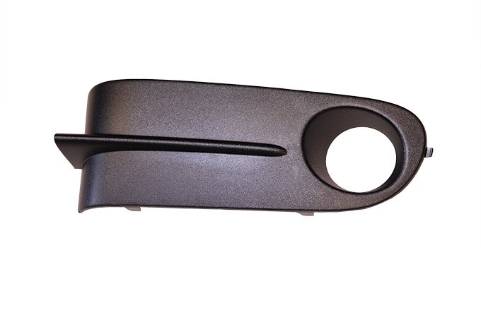 Zaślepka reflektora przeciwmgielnego w zderzaku lewa